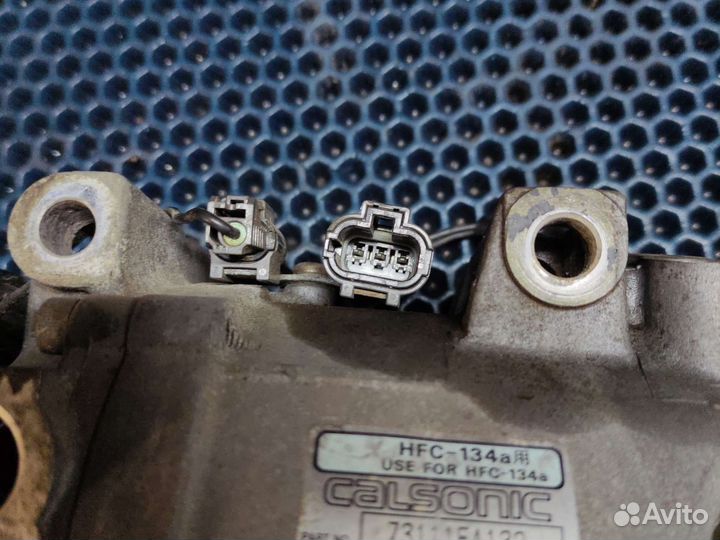 Компрессор кондиционера Subaru Forester sf5