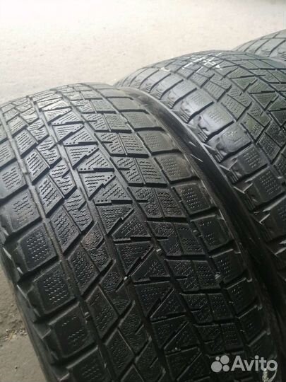 Bridgestone Blizzak DM-V1 235/55 R19