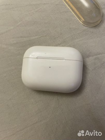Apple AirPods Pro with MagSafe Charging Case