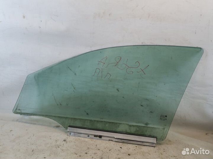 Стекло переднее правое Opel Astra H Z16XER 2008