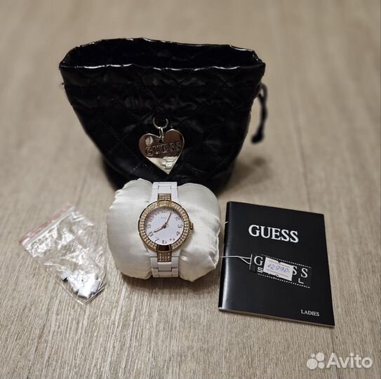 Женские часы guess