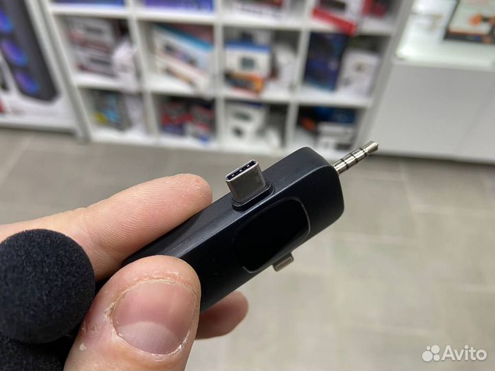 Беспроводной петличный микрофон 3 разъема