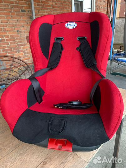 Автокресло Emily 0-18 кг б/у