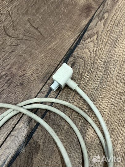 Оригинальный провод для MacBook