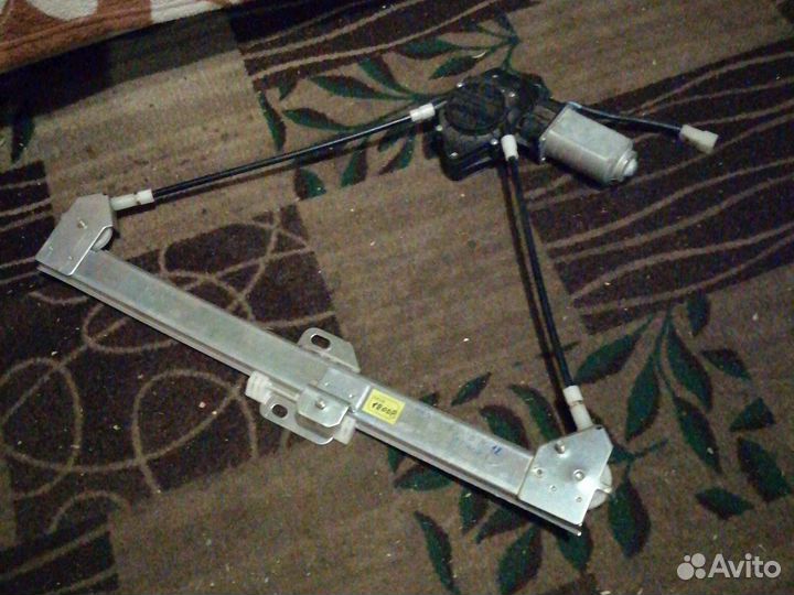 Электростеклоподъемник priora