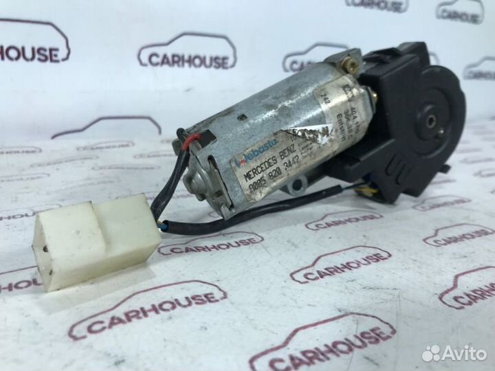 Моторчик люка Mercedes Benz W638