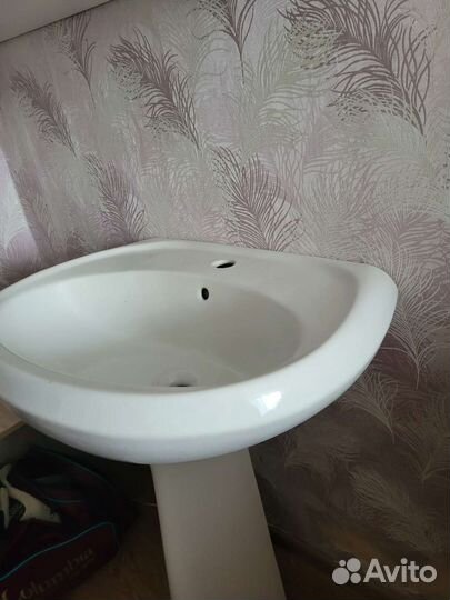 Раковина с тумбой