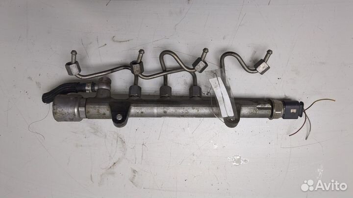 Рампа топливная Mercedes C W204, 2010