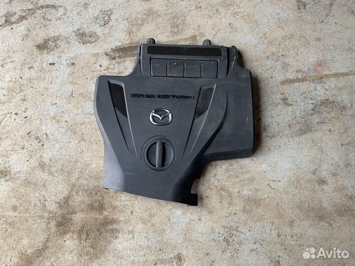 Крышка двигателя декоративная Mazda CX-7