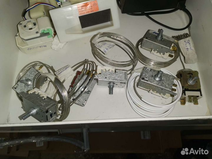 Термостат для холодильника, морозильной камеры