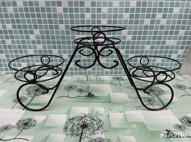 Подставка под цветы новая