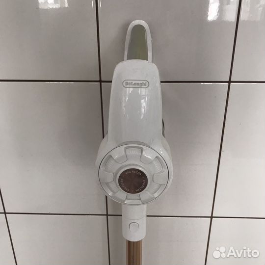 Пылесос вертикальный DeLonghi XLM407.WRG