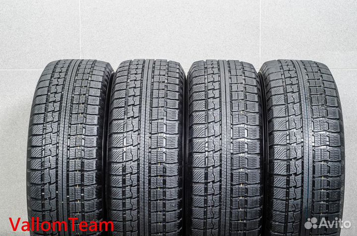 Toyo Winter Tranpath MK4a 215/60 R16 95Q