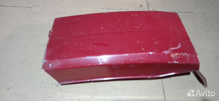 Ресничка под фару правая Transporter T4