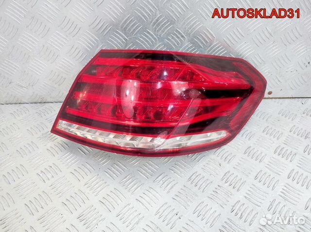 Фонарь задний наружный правый Mercedes Benz W212