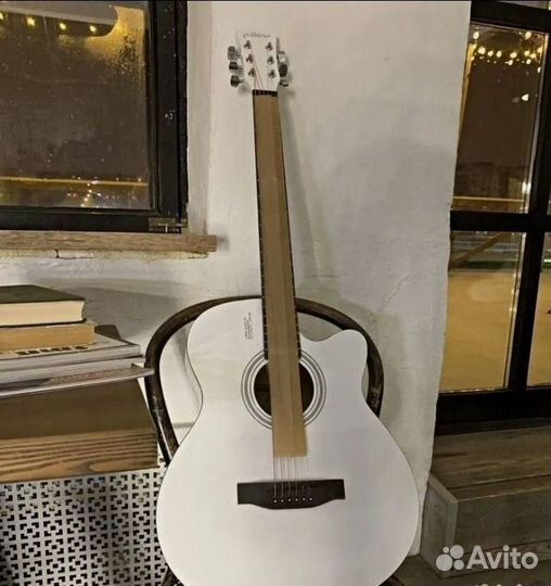 Гитара новая