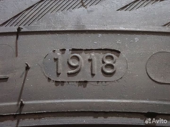 Nokian Tyres Hakkapeliitta 9 SUV 235/60 R18 107T