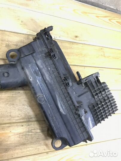 Корпус воздушного фильтра Лада Ларгус универсал