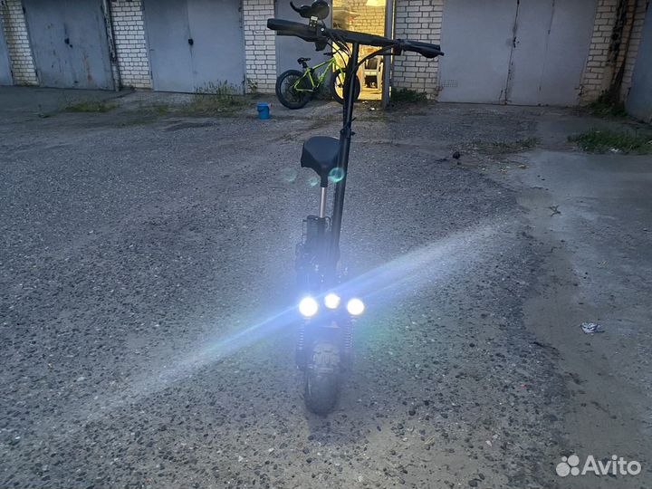 Электро самокат Kugoo m5