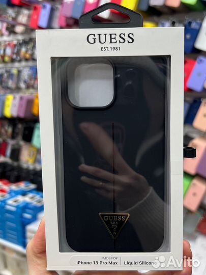 Чехол Guess на iPhone