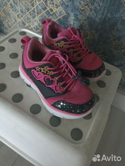 Кроссовки для девочки