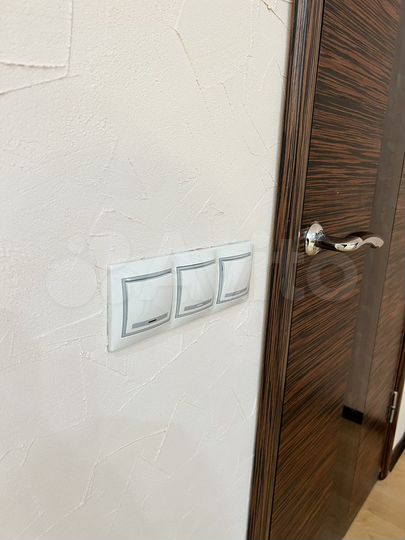 2-к. квартира, 57 м², 1/9 эт.