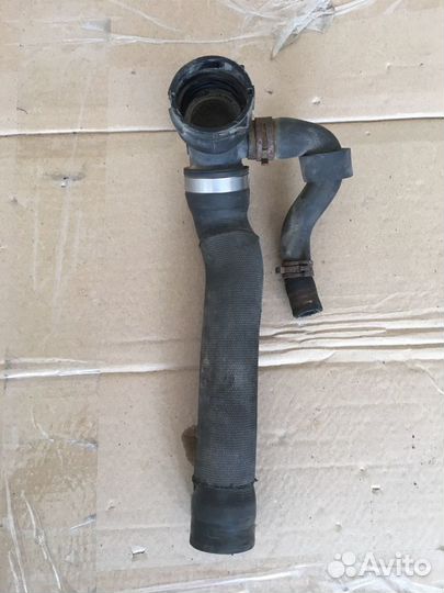 Патрубок радиатора Фольксваген Фаэтон(1514)