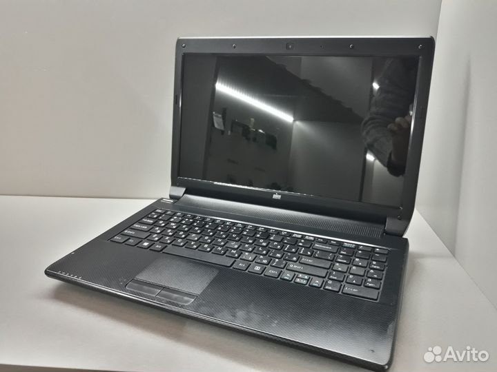 Ноутбук DNS A35YA для мультимедии и офисных задач