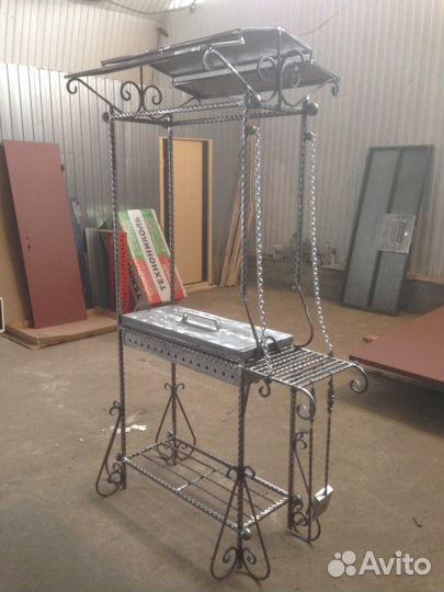 Мангал с коптильней