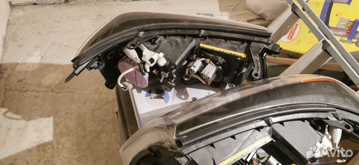 Фары на toyota land cruiser 200 передние