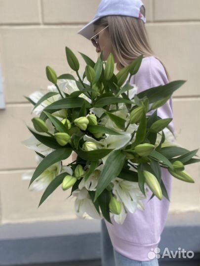 Лилия белая с доставкой