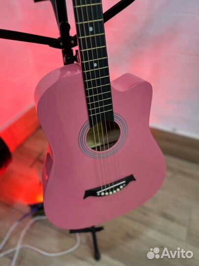 Гитара новая