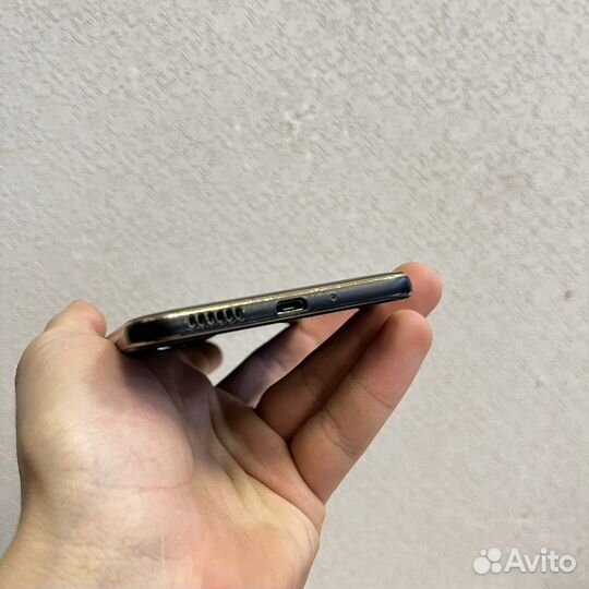HTC Desire 10 Pro, 4/64 ГБ