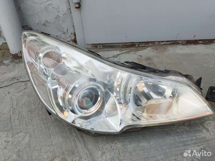 Фары на Subaru legacy передние