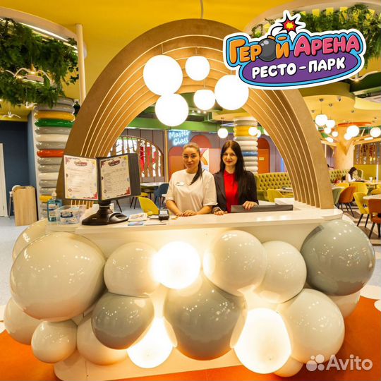 Администратор на ресепшн