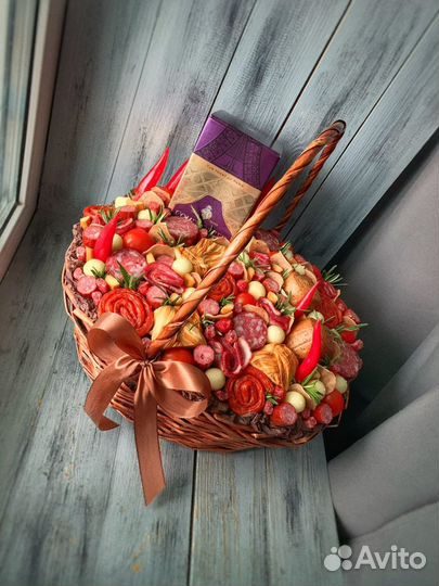 Колбасные мужские букеты на 23 февраля