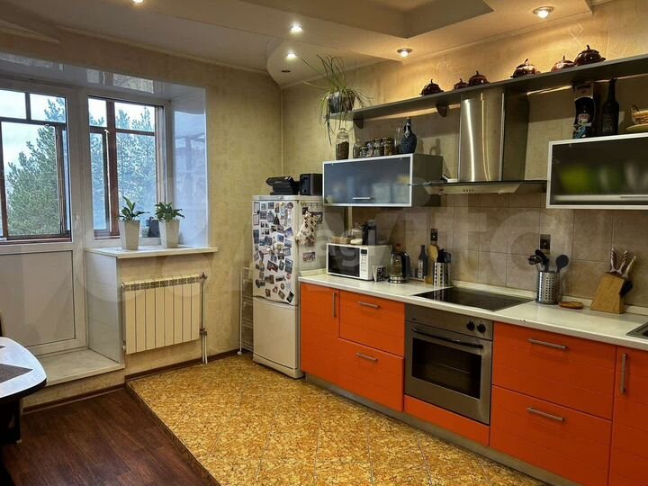 3-к. квартира, 113,6 м², 4/9 эт.