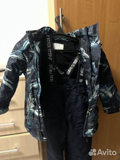 Костюм на мальчика 104 см