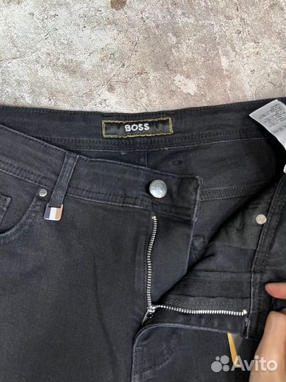 Джинсы Boss