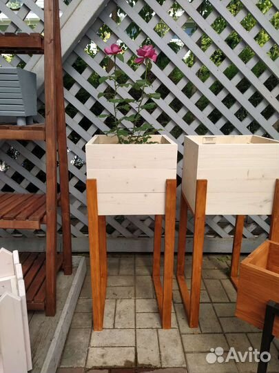 Деревянное кашпо