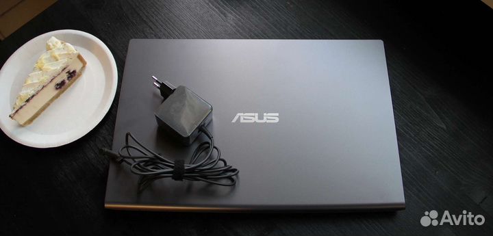Новый ноутбук Asus i3-11 поколение