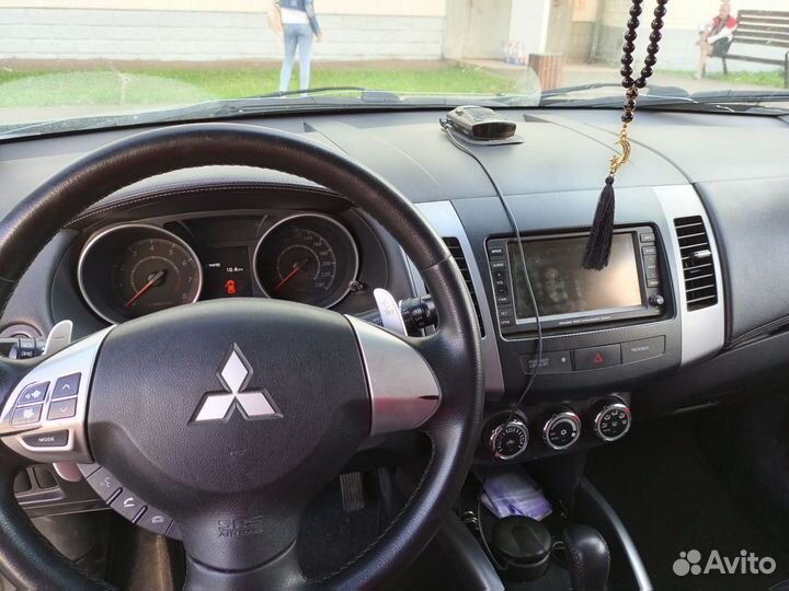 Mitsubishi Outlander 2.4 CVT, 2011, 210 992 км