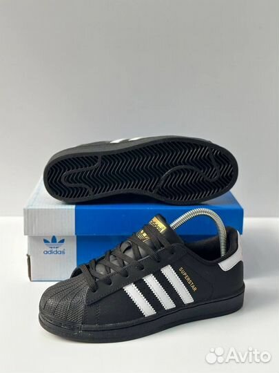 Кррссовки Adidas superstar