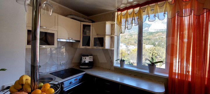 2-к. квартира, 55 м², 9/9 эт.