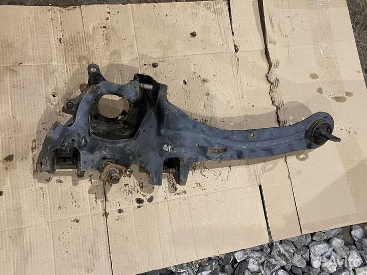 Рычаг поперечный mazda 3 BL седан