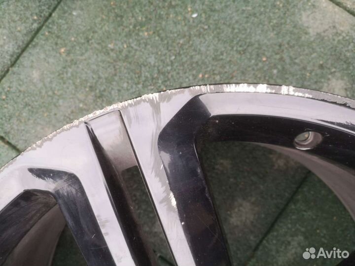 Диск R 20 Volkswagen Touareg. 1 штука