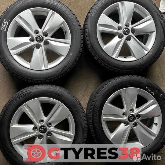 Toyota R17 5x114.3 7JJ ET39 (255D40304)