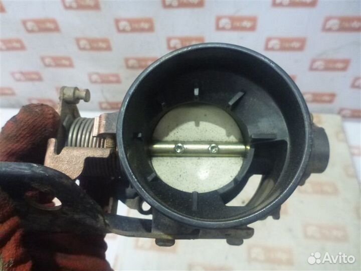 Заслонка дроссельная Ford Focus DFW eydk 2004