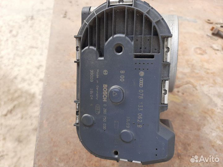 Воздушный коллектор в сборе ауди 2.8ALG