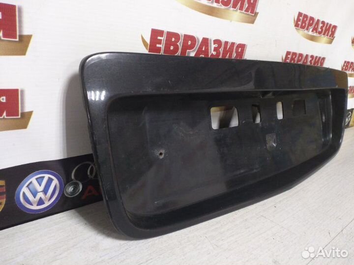 Накладка крышки багажника Nissan Primera P12